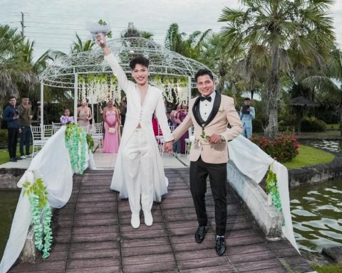 The "Bolivian Barbie" descends from a helicopter for her dream wedding