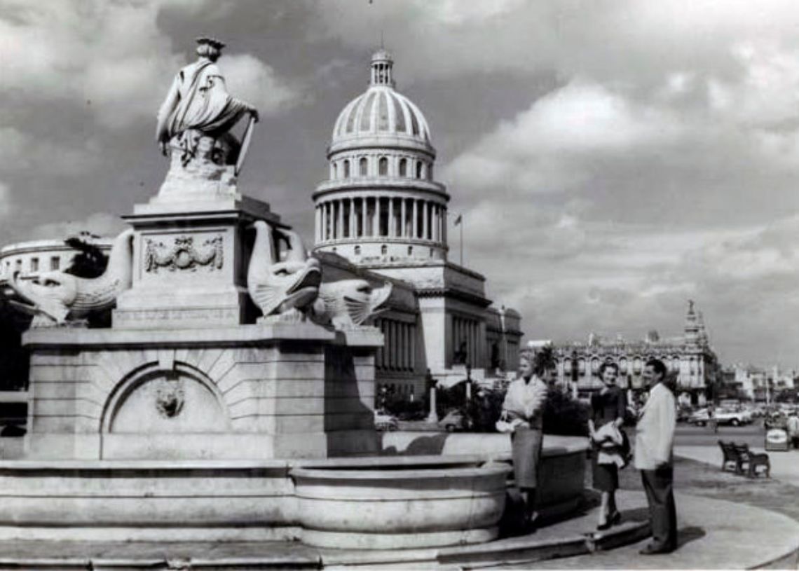 The source of India, a traveling statue in Havana