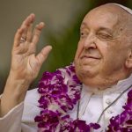 The world dismisses Pope Francis
