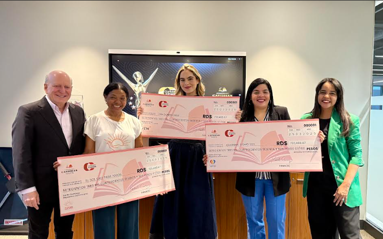 Entregan donación de más de 2 millones de pesos de gala benéfica La Gran Noche 