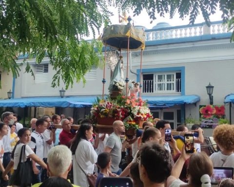 They prohibit a procession of Holy Week in Trinidad