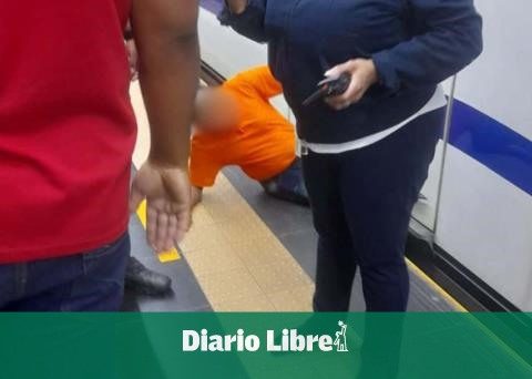 They rescue man trapped in the Santo Domingo Metro
