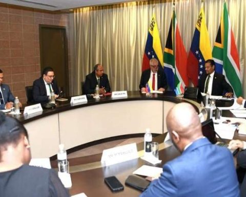 They trace a road map for first mixed commission Venezuela - South Africa