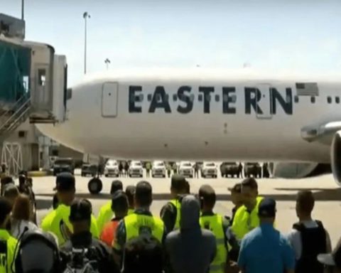 Third direct flight from the United States up with 191 deported migrants
