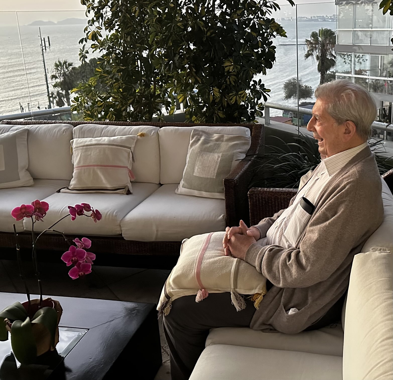 This was the last appearance of Mario Vargas Llosa before death