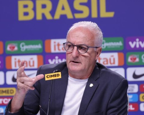 Thus, Brazil closed on Tuesday the 'Dorival Age'