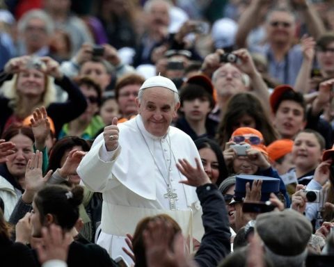 Thus they transferred Pope Francis to the Basilica of San Pedro