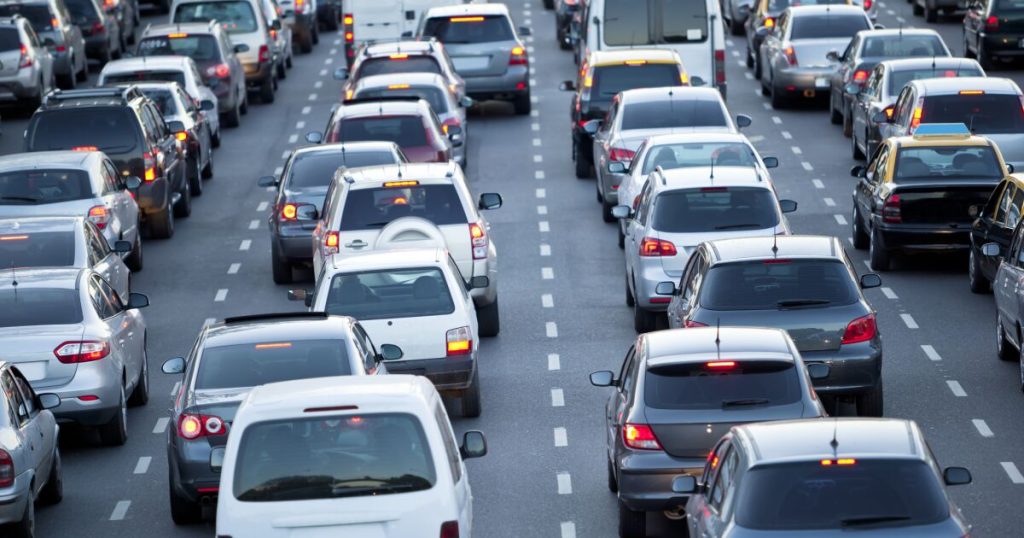 Today does not circulate in CDMX and Edomex: these cars do not leave on April 16, 2025