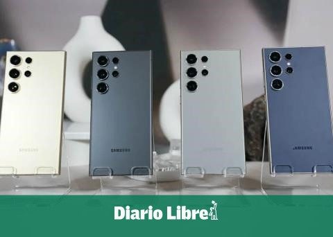 Trump exempts 'smartphones' of his "reciprocal tariffs"