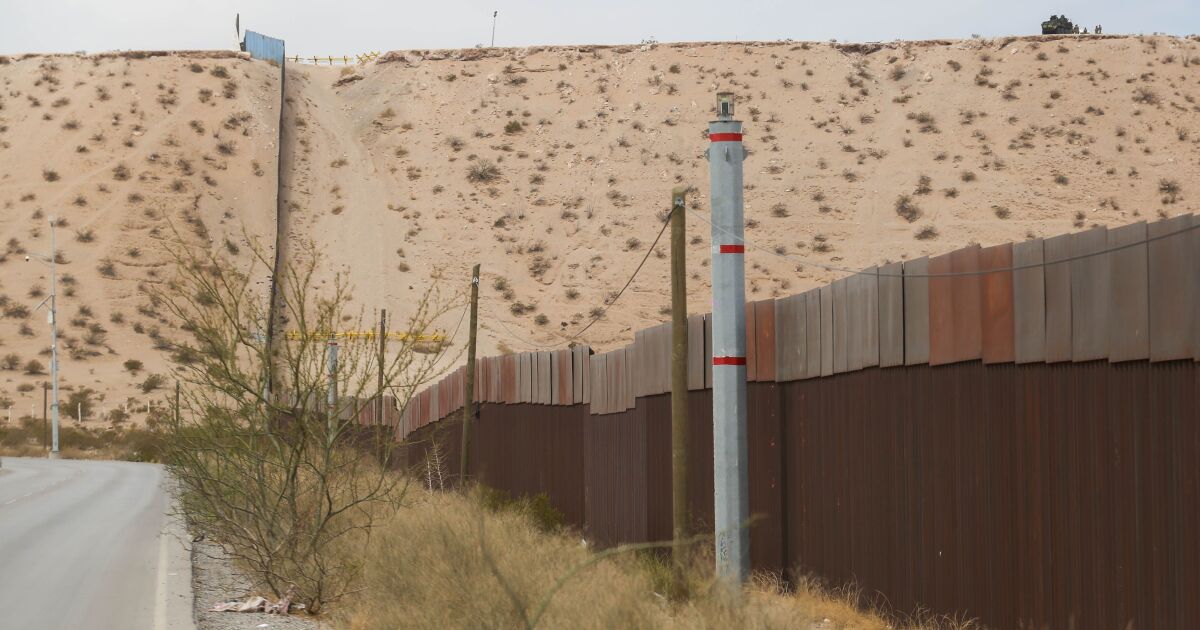 Trump's return persuades migrants, but not those of Mexican origin