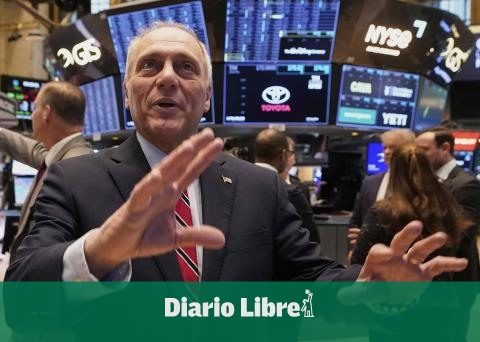 Wall Street closes this Tuesday with slight descents after results