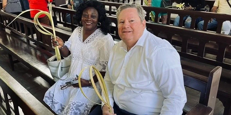 Berta Soler y Mike Hammer