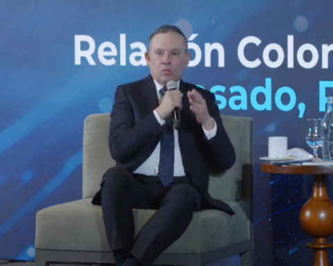 What is the friendship commission between the congresses of Colombia and the US?