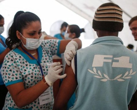 What should you do if you are not sure you have the yellow fever vaccine or if you lost your card?