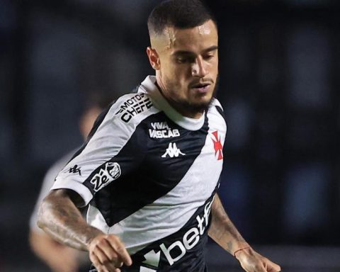 Wild Golazo de Coutinho!