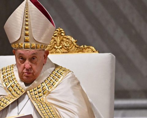 "We ask the Pope to take care of us and illuminate from heaven": Governor of Antioquia