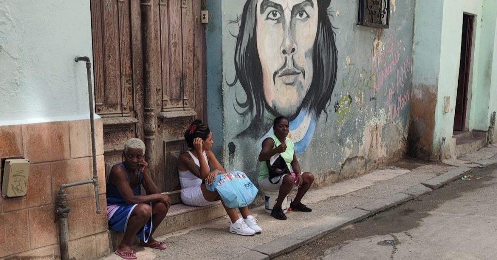 More than half of Cubans at work age do not work or seek work