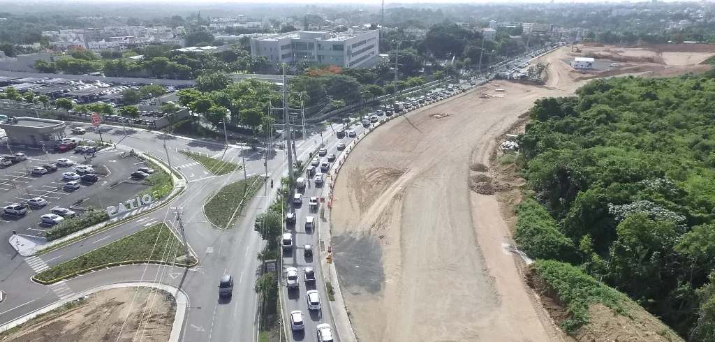 A light at the end of the tunnel: road solution to chaos of the Republic of Colombia Avenue