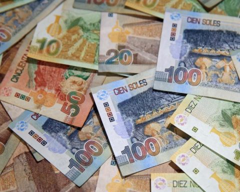 BCR identifies risks in regulation of national symbols