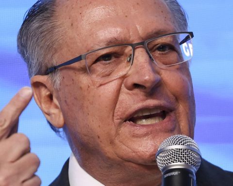 Brazil is talking “with reserve” with the United States, says Alckmin