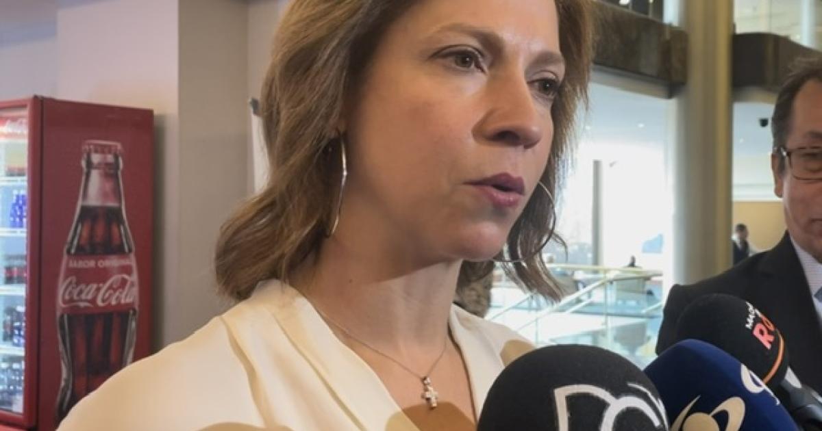 COLOMBO AMERICANA CAMERA says that USA for help from the US has a political background