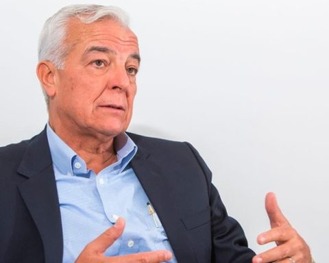 Carlos Gálvez about Dina Boluarte's message: "I would have suggested that he commit to things he could execute"