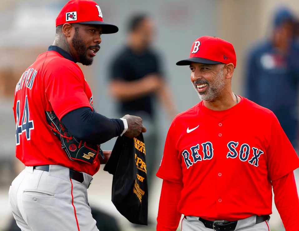 Cubans in MLB: Tranquility in Boston after Chapman's spasms