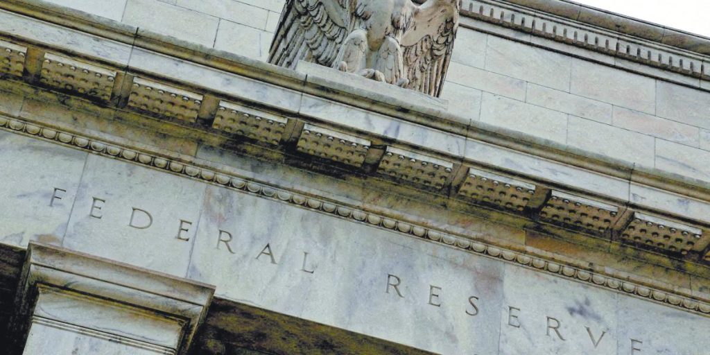 Despite Trump's growing pressure, the Fed would keep the fees: experts