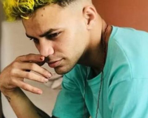 Duannis León Taboada deposes the hunger strike after being visited by his mother