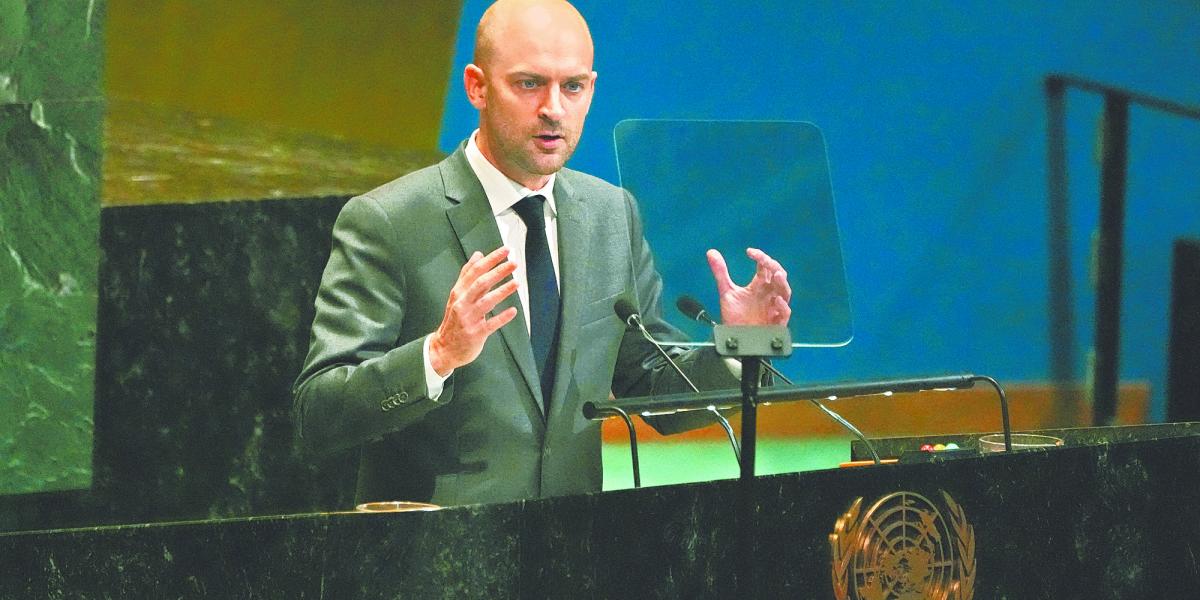 France: there is no alternative, two states