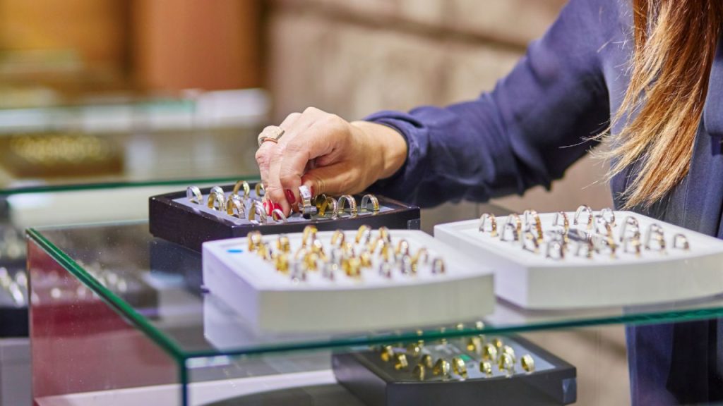 Goodbye forever: this is the recognized jewelry of Chile that closes its doors and announces settlement with up to 80% discount