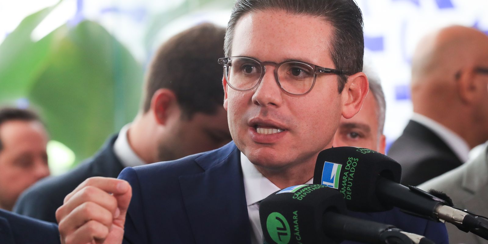 Hugo Motta criticizes foreign sanctions to members of the three powers