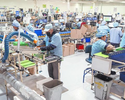 In II Trim. Mexican economy grows 0.7%; Libra Recession: Inegi