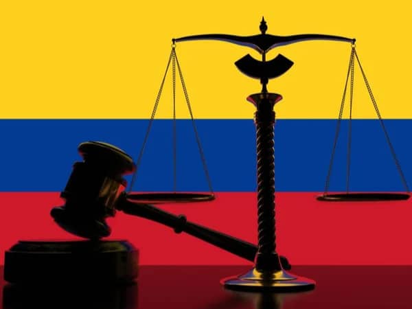 Laws that today sound ridiculous, but were once real in Colombia (some are still in force)