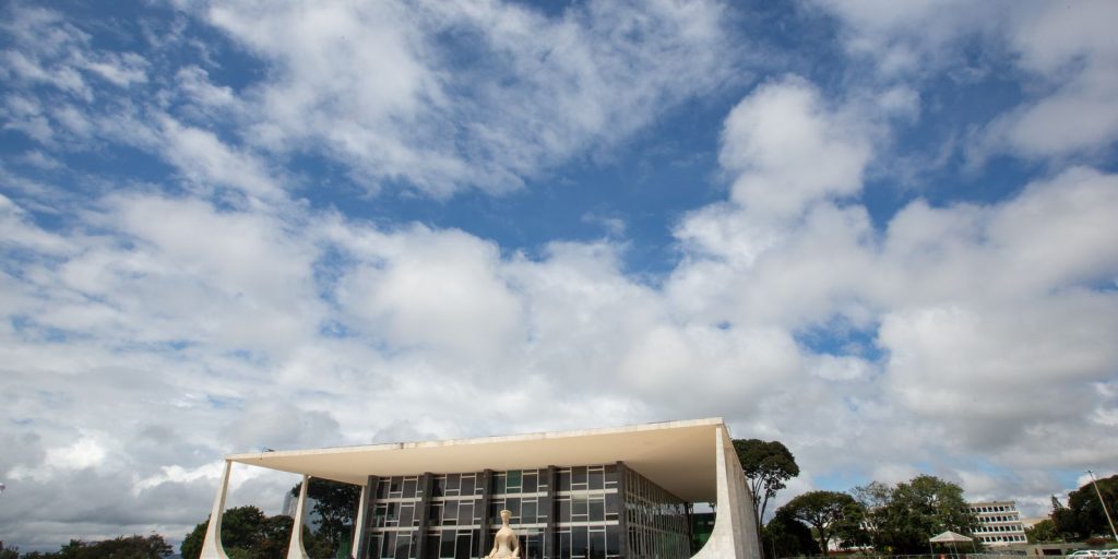 Lieutenant Colonel denies having received bag with money from Mauro Cid