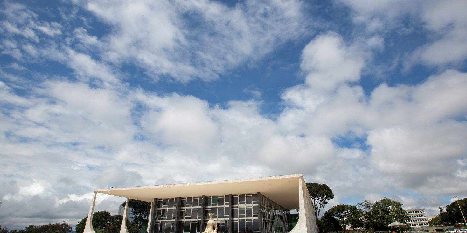 Lieutenant Colonel denies having received bag with money from Mauro Cid