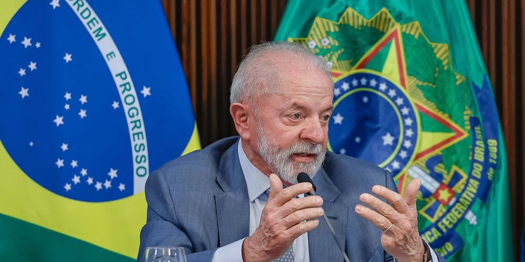 Lula is in Chile and participates in a meeting on defense of democracy
