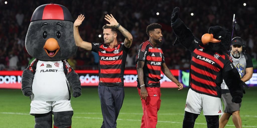 Maracaná vibrates with Saúl and Emerson