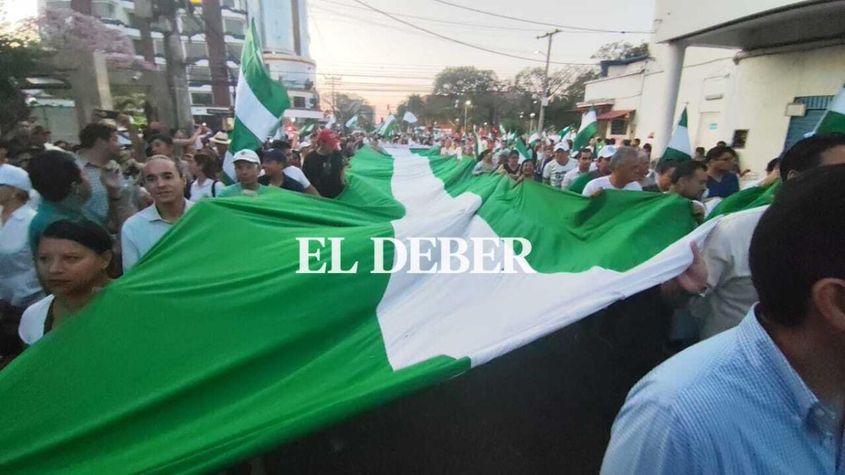 March in Santa Cruz: Civic calls on opposition candidates to an encounter on the last day of July