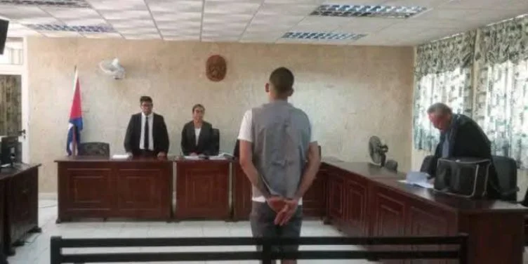 Juicio contra un ciudadano granmense por posesión de marihuana