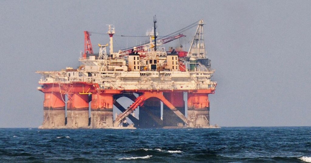 Mexico places notes for 12 thousand Mdd to prop up Pemex