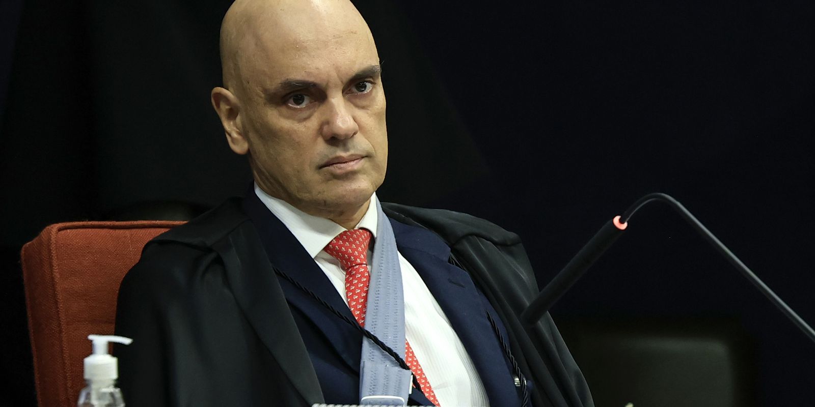 Moraes gives ten minutes to military uniform and participate in hearing