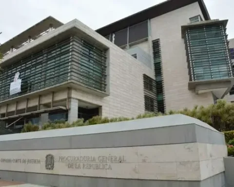 Más de 3,800 artículos escolares falsificados fueron incautados