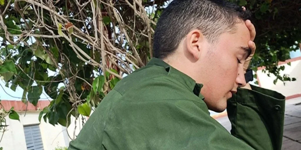 El joven Julio O. Cobas Aguilera, de 18 años. La foto fue proporcionada por su madre, quien autorizó a 'CubaNet' a publicarla.
