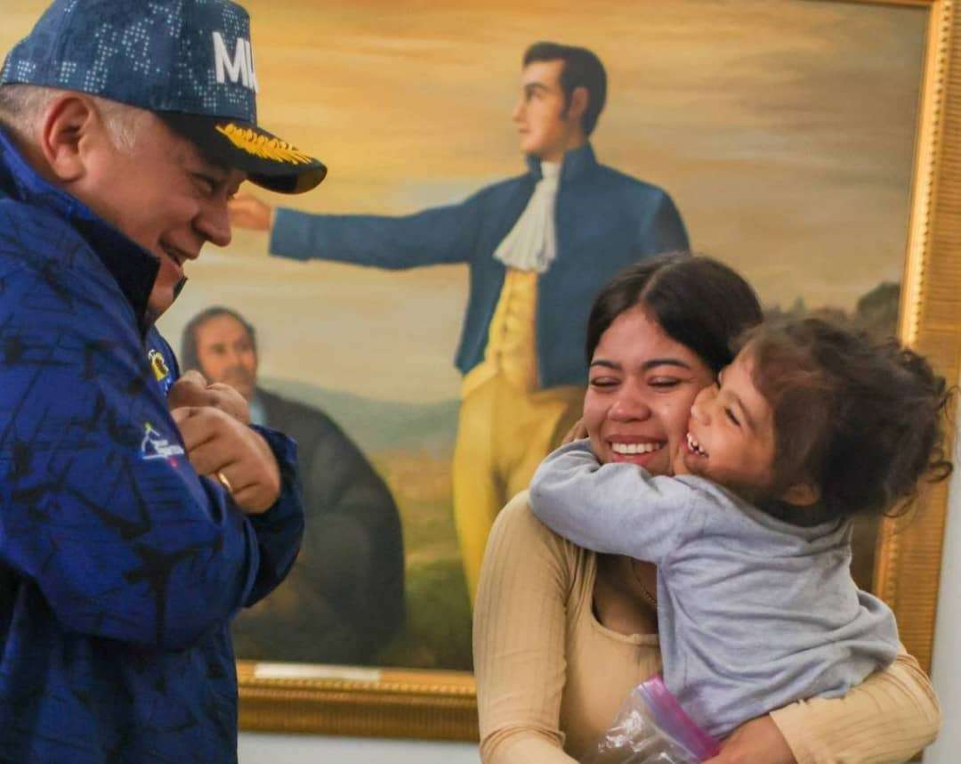 New group of children retained by the US arrived