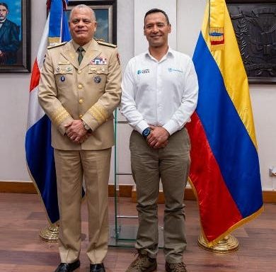 Onofre recibe su homólogo de Colombia