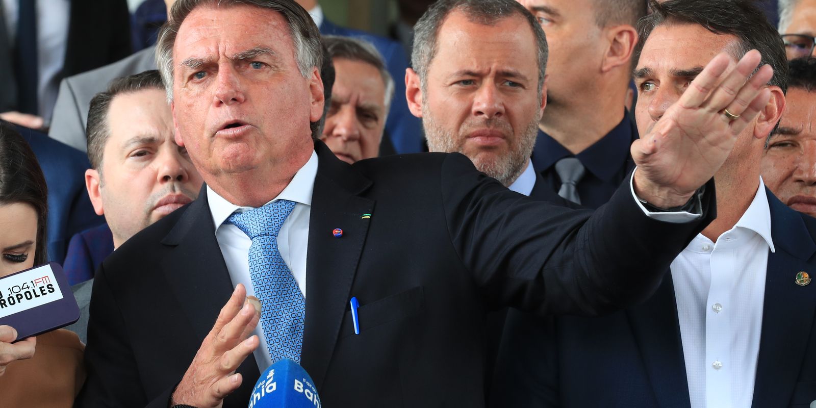 Opposition classifies from arbitrary precautionary measures against Bolsonaro