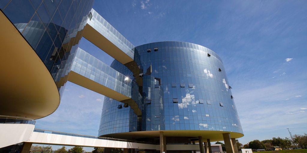 PGR says that he received with “amazement” sanctions against Alexandre de Moraes