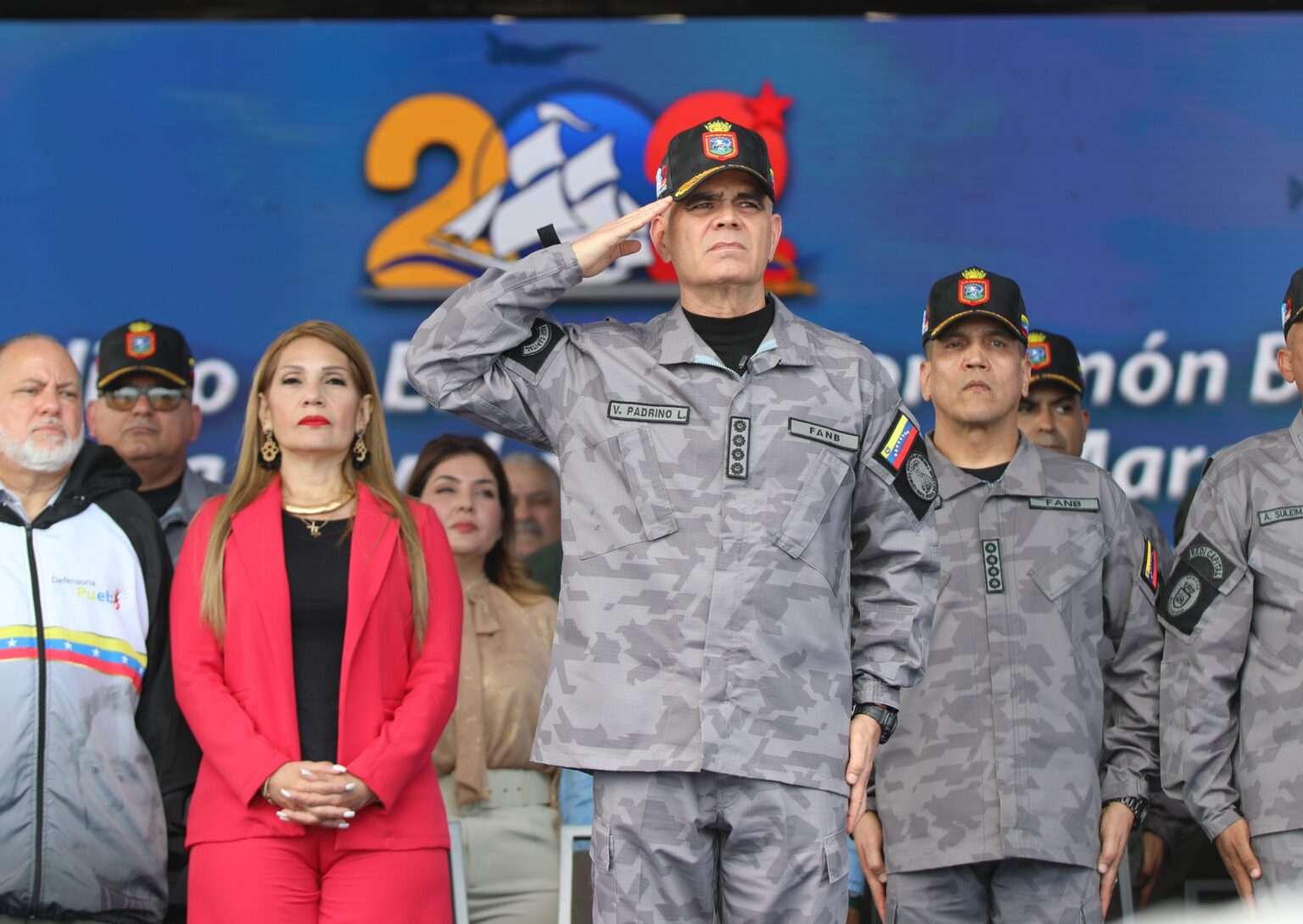 Padrino López denounced unauthorized income of a ship near Delta Amacuro