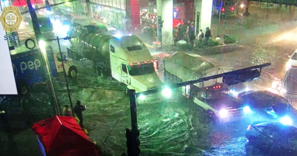 Rains in CDMX generate chaos; Metro stops service in several stations
